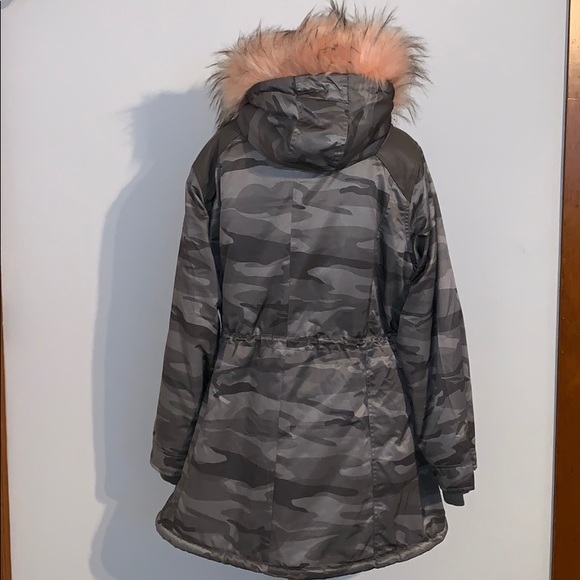 💕SOLD💕 Camo Coat with Pink Fur - Picture 7 of 7